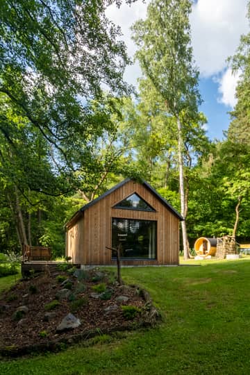 Léto u chaty Roklinky